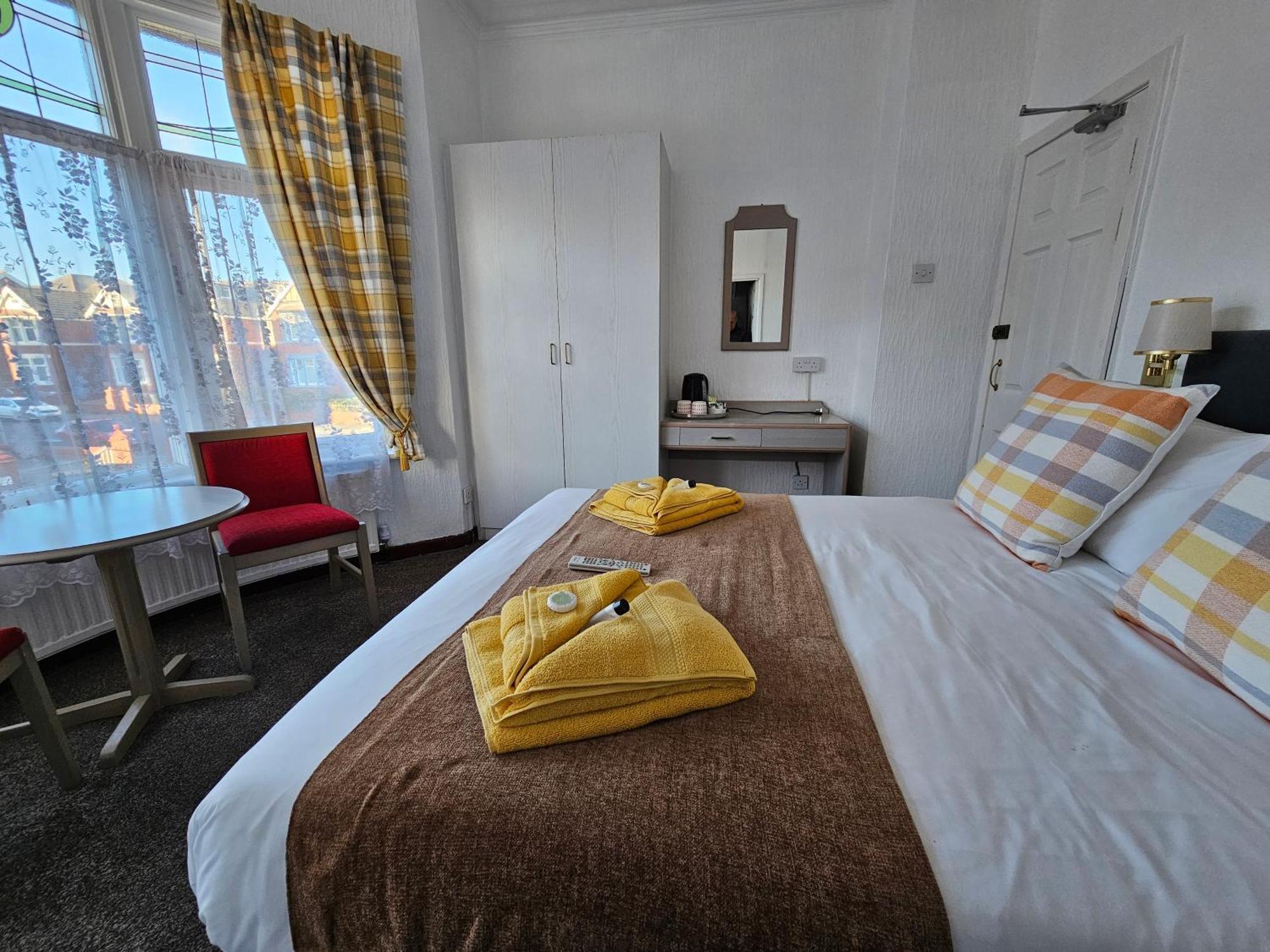 Collingwood Hotel — Photos 1